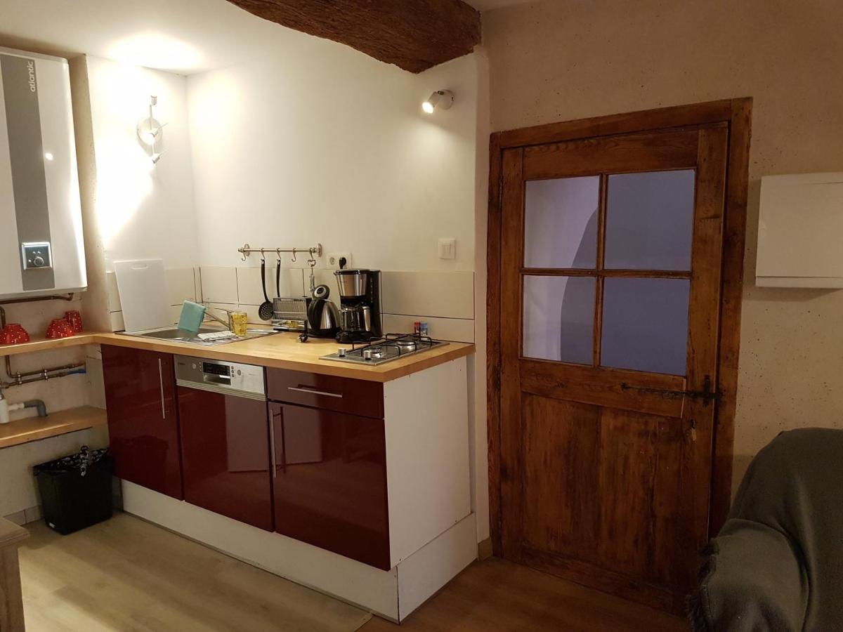 Les Studios De St Guilhem Сен-Гийём-ле-Дезер Экстерьер фото